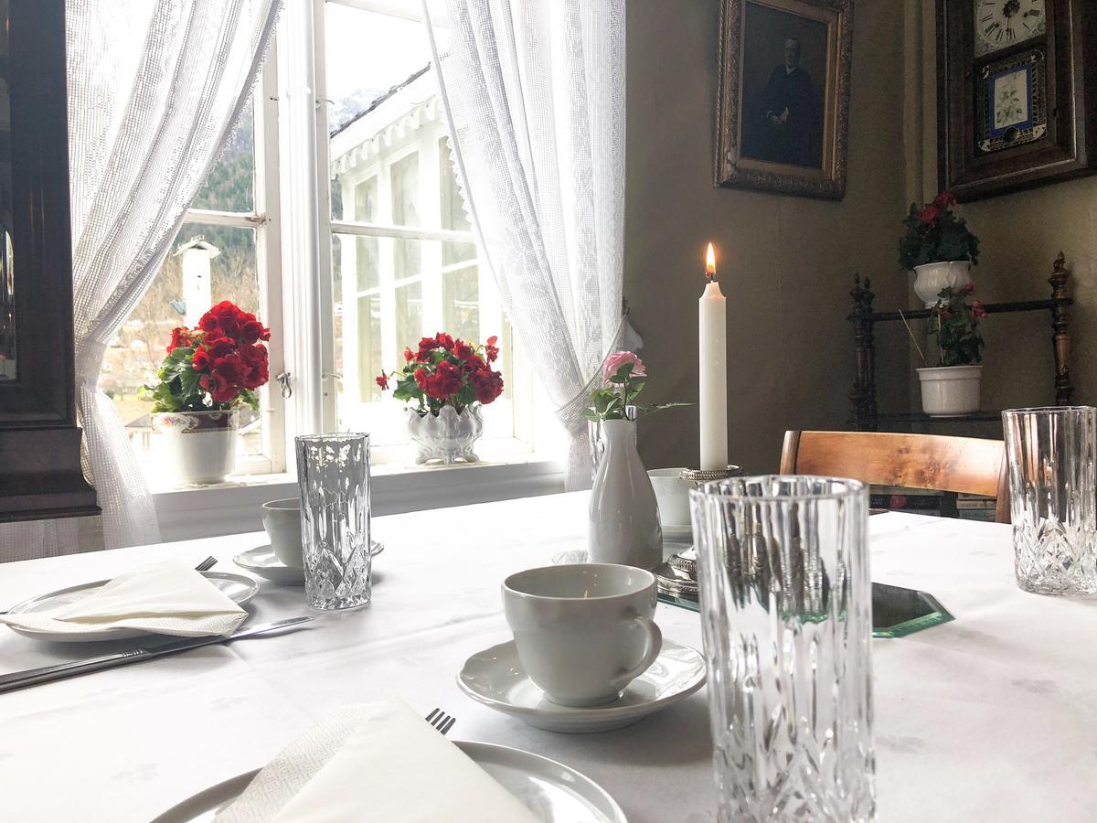 Jaunsen Gjestgjevarstad Inn *